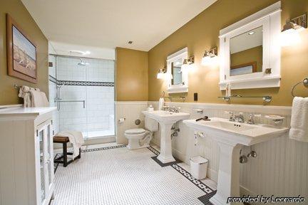 Tamarack Lodge アクミー 部屋 写真